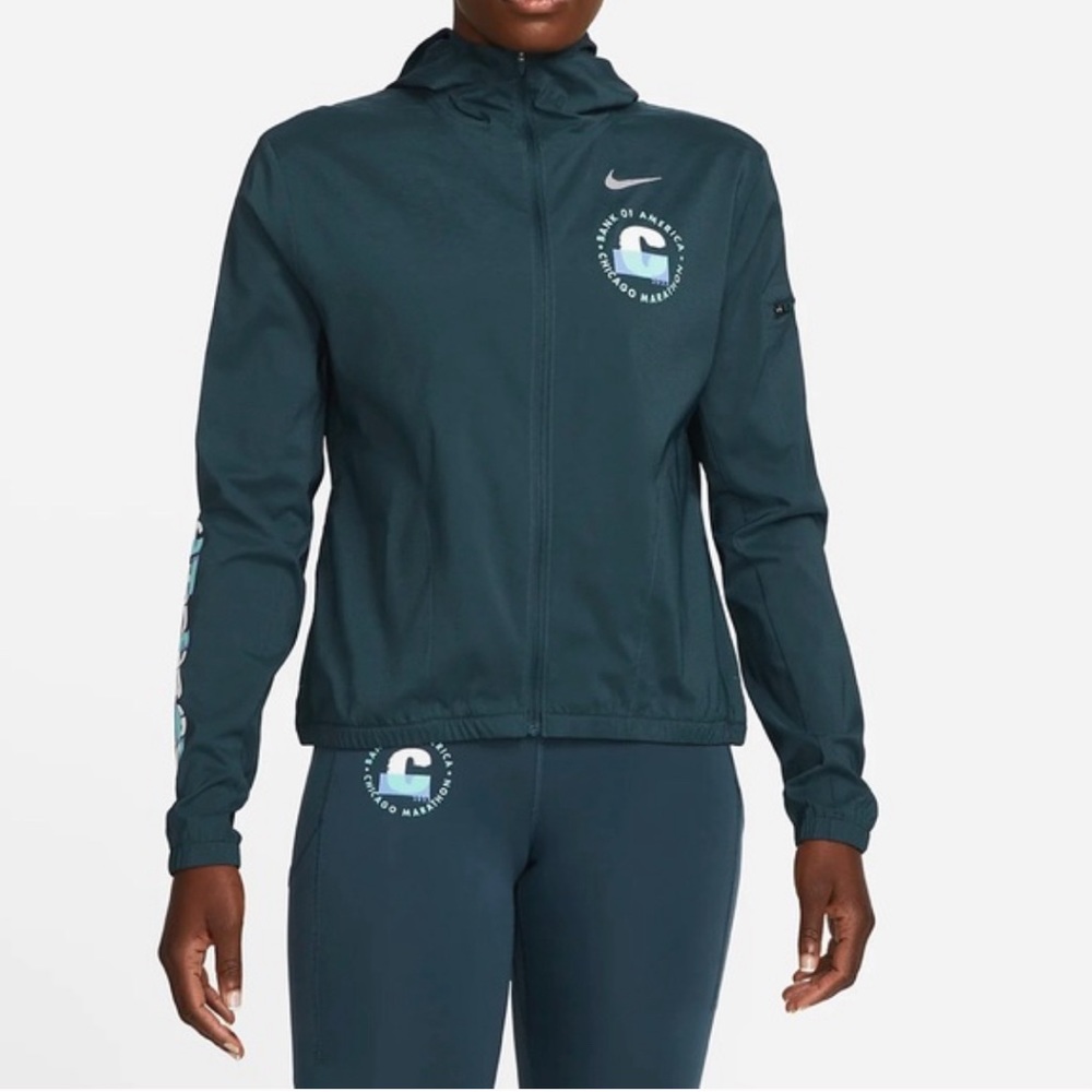 Nike Running Chicago Marathon Zip Up Size M